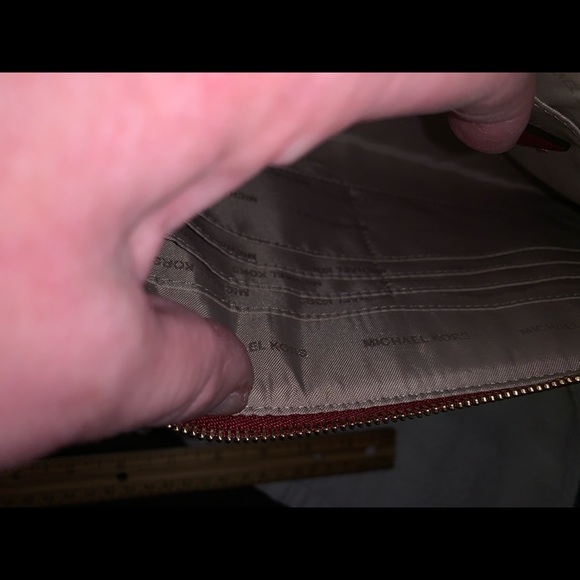 NEW Michael Kors wristlet wallet new no tags red stars travel - Picture 8 of 12